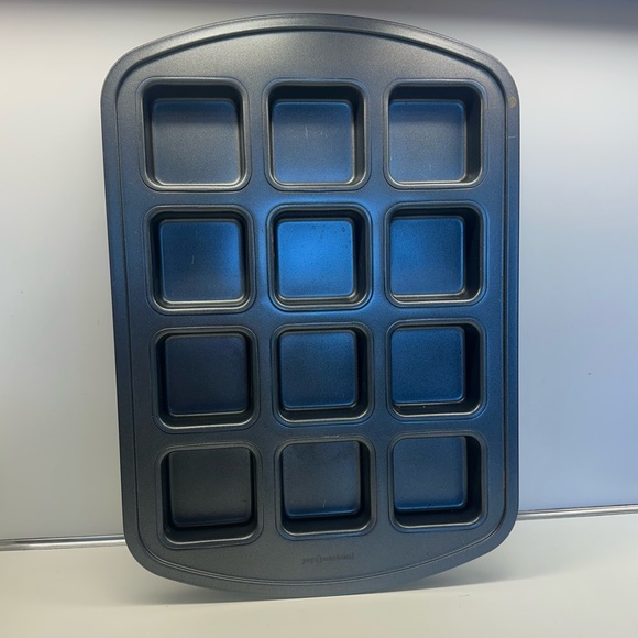 Pampered Chef individual brownie pan muffins cakes bread dessert party Baking - Picture 2 of 6